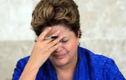 “Creo que Rousseff introdujo algo nuevo en la vida política de Brasil: la renuncia blanca” argumentó el Senador Neves. 