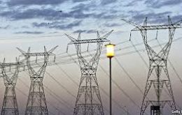 ”Más de la mitad del índice de marzo obedeció a la cuenta de energía eléctrica, cuyo aumento medio de 22,08% generó (...) el impacto más expresivo del mes”, dijo el IBGE 