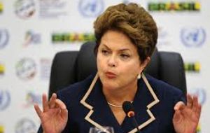 Rousseff reiteró “la disposición de Brasil a continuar solidariamente desarrollando iniciativas que permitan fortalecer el diálogo entre el gobierno y la oposición” .
