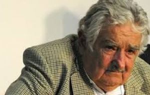 Mujica lo definió como “intelectualmente brillante” que reverdecerá “en el canto protestador de las nuevas generaciones cada vez que reclamen ante la injusticia y el dolor”.