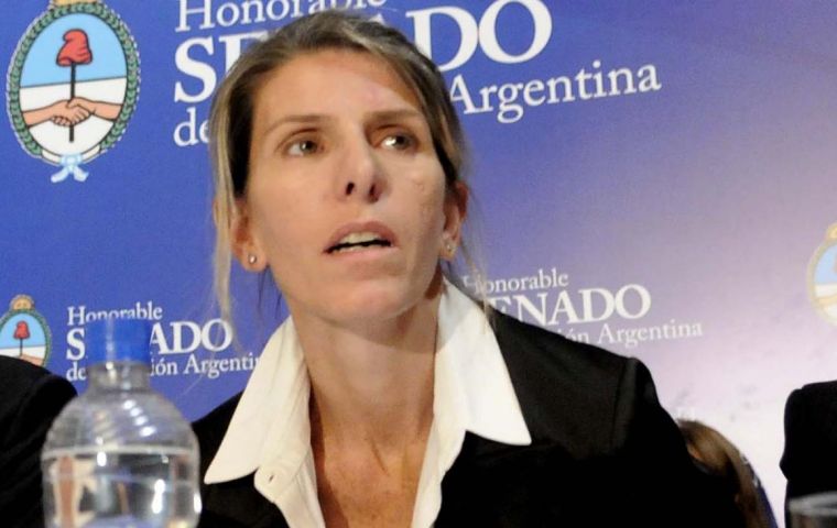 Arroyo Salgado “no ha parado de meter medidas que solo dilatan las posibilidades de determinar la verdadera causa de la muerte del fiscal Nisman”.