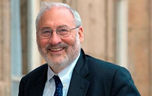 En el Foro Económico Mundial se darán cita 700 asistentes de más de 45 países, entre ellos el ganador del premio nobel de economía Joseph Stiglitz.