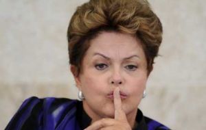 El apoyo a Rousseff está en su mínimo histórico, cuatro meses después de haber iniciado su segundo mandato debido al amplio rechazo al ajuste fiscal