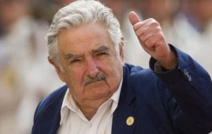 Académicos reunidos en la Universidad Católica Argentina acordaron proponer a Mujica para realizar gestiones de buena voluntad en Lima, Santiago y La Paz.