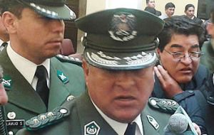 Morales también reemplazó al comandante de la Policía Boliviana, Luis Enrique Cerruto, quien renunció a su cargo el martes. 