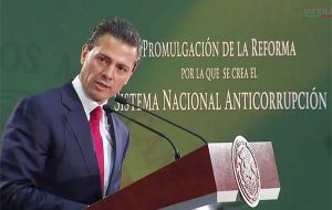 Peña Nieto a pesar de profundas reformas estructurales aún tiene una economía aletargada en tanto el tema de la violencia sigue copando titulares de los medios 