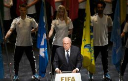 “Mucha gente me cree responsable de las acciones de la FIFA. Pero yo no puedo controlar a todos, todo el tiempo” dijo Blatter en el discurso de apertura.