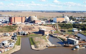 Argentina cuenta con 3 centrales nucleares en operación por un total de 1.755 megavatios: la primera, Atucha I, con 362 megavatios data de 1974