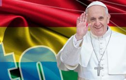 En Bolivia, se espera que la presencia del papa “logre y renueve la conciliación en el país, aúne al pueblo y a la familia”, explicó Farfán