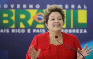 “Brasil no es un país cualquiera en materia de fútbol. No necesitamos pagar a nadie para traer la Copa, la más lucrativa de la que se tenga noticia” dijo Dilma 