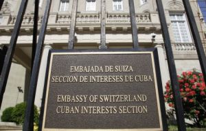La Habana también prevé cambiar el cartel de la entrada, que ahora reza “Embajada de Suiza, Sección de Intereses de Cuba”.