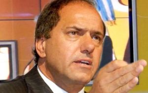 El gobernador de la provincia de Buenos Aires, Daniel Scioli, había dicho un día antes que siente “afecto” y “respeto” por el hijo de la presidenta.