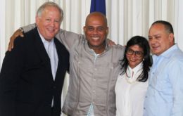 La canciller venezolana Rodríguez y Cabello, presidente de la Asamblea Nacional se reunieron con Thomas Shannon en la embajada de EE.UU. en Haití 