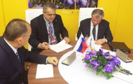 El acuerdo fue firmado por el presidente de PDVSA, Eulogio Del Pino, y el director general de Rosneft, Igor Setchin, en San Petersburgo