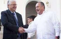 El grupo con Requião se reunió con el presidente de la asamblea, Diosdado Cabello, y posteriormente con la canciller de Venezuela, Delcy Rodríguez.