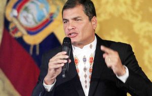 Este martes Correa convocó a sus simpatizantes a concentrarse frente a la sede de gobierno, en respuesta a los anuncios de la oposición de movilizarse el jueves