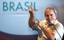 “Es imperativo recuperar el oxígeno perdido por las turbulencias económicas y la corrupción que castigan a Brasil”, argumentó el ex mandatario