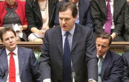 Osborne informó al Parlamento luego de reunirse con primer ministro, David Cameron, y el gobernador del Banco de Inglaterra Mark Carney