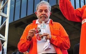 Las indagaciones preliminares se iniciaron el pasado abril y luego que Lula  presentara sus descargos, la Fiscalía abrió un “proceso de investigación penal”.