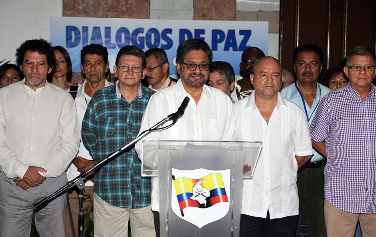 FARC afirma que la orden del cese al fuego unilateral a sus fuerzas “obedece al llamado de países garantes, Cuba y Noruega, y acompañantes Venezuela y Chile”