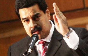 Maduro ha acusado al gremio de esconder productos de primera necesidad contribuyendo y aumentar precios, para generar descontento en su contra.