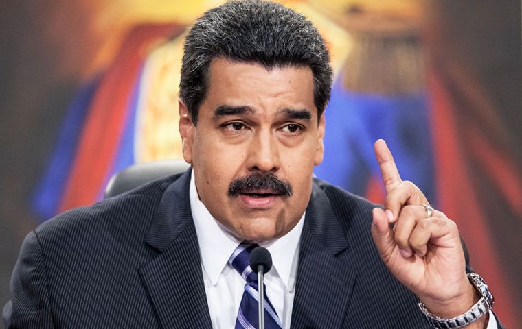 Maduro “no desaprovecha ninguna ocasión en sus conferencias públicas para acusar a medios de comunicación extranjeros” 