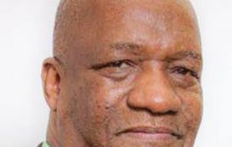 “Nosotros resistiremos firmemente cualquier intento de emitir tarjetas de identificación a nuestro pueblo” dijo el ministro de Guyana, Joseph Harmon