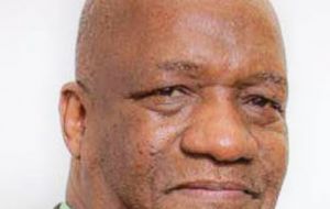 “Nosotros resistiremos firmemente cualquier intento de emitir tarjetas de identificación a nuestro pueblo” dijo el ministro de Guyana, Joseph Harmon