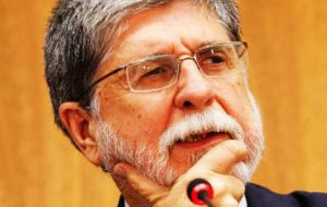 “Acusar a un ex-presidente por apoyar a empresas brasileñas es un absurdo; todos los ex-presidentes apoyan e incluso los en actividad”, dijo Amorim.