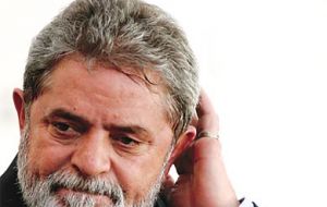 En cambio Lula da Silva “políticamente es responsable, con certeza. Los escándalos comenzaron en su gobierno”.