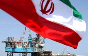 Irán produjo en julio 2.850.00 bpd de crudo y pretende volver a los 3.8/3.9 millones de bpd que tenía antes de las sanciones 
