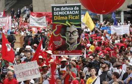 La manifestación en favor de Rousseff, convocada principalmente por la CUT, la mayor central sindical busca contrarrestar las protestas contra el gobierno