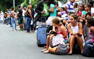 Desde que Maduro ordenara el cierre indefinido de la frontera y decretara el estado de excepción, se llevan deportados más de mil colombianos.
