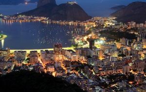 Más de la mitad de la población brasileña, el 56,1%, está concentrada en 304 municipios, del total de 5.570 que configuran el país