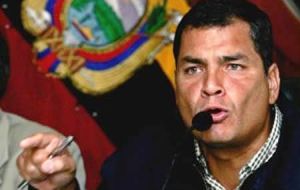 Correa escribió a The Economist: “¡Basta de mentir sobre #Ecuador Vengan al país, constaten la realidad antes de publicar falsedades. Un poquito de decencia”
