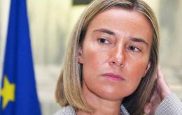Federica Mogherini dijo que la primera fase ha permitido salvar 1.500 personas y que “en al menos 16 ocasiones” se podría haber detenido ya a los traficantes.