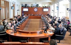 La Presidencia del Consejo Permanente es rotatorio y lo asumen todos los países miembros; el mandato de Venezuela durará tres meses, hasta el 31 de diciembre.