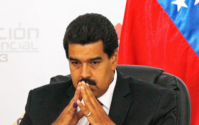 ”Ha surgido un nuevo liderazgo en la revolución en medio de la etapa más difícil de la revolución porque no está Chávez físicamente” dijo Maduro