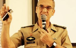 El general Eduardo Villas Boas lanzó su aviso durante una videoconferencia con 2.000 oficiales de la reserva hace una semana según Folha de Sao Paulo.