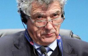 Villar fue nombrado el martes por la FIFA presidente de la Comisión de organización del Mundial de Rusia 2018, sustituyendo a Platini, suspendido. 