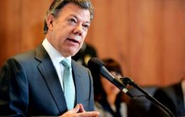 “Celebro los buenos resultados de los partidos que conforman la coalición de Gobierno, confirma que el pueblo colombiano quiere la paz” dijo Santos 