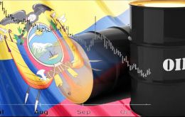 “Para el próximo año hemos estimado un precio del barril de 35 dólares. El presupuesto alcanza los US$ 25.700 millones y el déficit es de 2,4%”, dijo Correa 