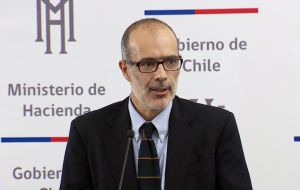 “Es la primera vez en Chile desde el 2003 donde el presupuesto se ha sentido tan restringido debido a un menor crecimiento”, declaró el ministro Rodrigo Valdés.