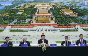 Zedillo, otros políticos y economistas analizaron en Beijing la situación de la segunda economía mundial, y finalizó con un encuentro con el presidente Xi.