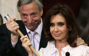 Ello empero la incertidumbre sobre el resultado de una carrera que pondrá fin a 12 años de populismo bajo Cristina y Néstor Kirchner