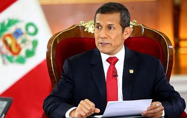 Humala, que no aludió a la polémica con Chile, enfatizó que la decisión de su gobierno cumplió con “un viejo anhelo” de los pobladores de Tacna