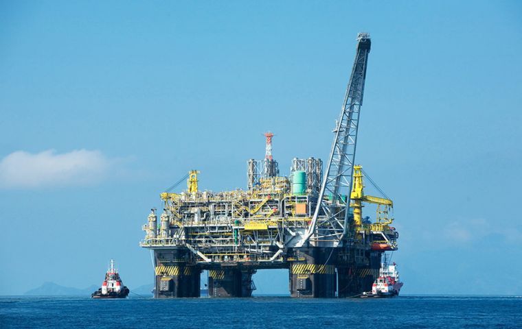 La filial local, ExxonMobil Exploration and Production Uruguay BV, adquirió el 35% del contrato por el bloque en que Total realiza estudios desde 2012. 