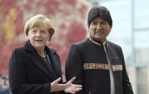 Con Angela Merkel se logró la próxima instalación en Bolivia del Banco de Desarrollo de Alemania, “fundamentalmente para inversión y cooperación”.