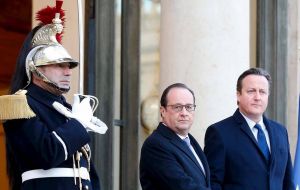 Junto a Hollande, el primer ministro dijo que los dos países han decidido incrementar 'aún más' sus esfuerzos sobre intercambio de inteligencia 