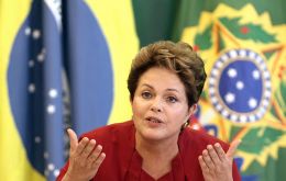 Rousseff ganó la reelección para un segundo mandato en octubre del año pasado y, desde entonces, su popularidad se desgastó rápidamente.